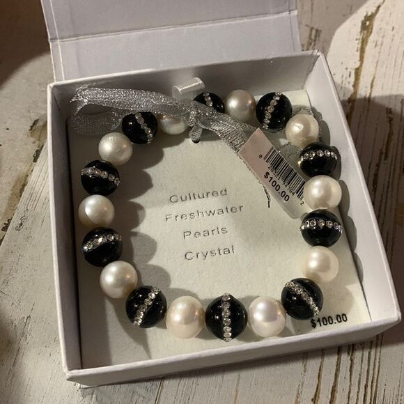 NWT Freshwater Pearls Bracelet - Picture 1 of 2